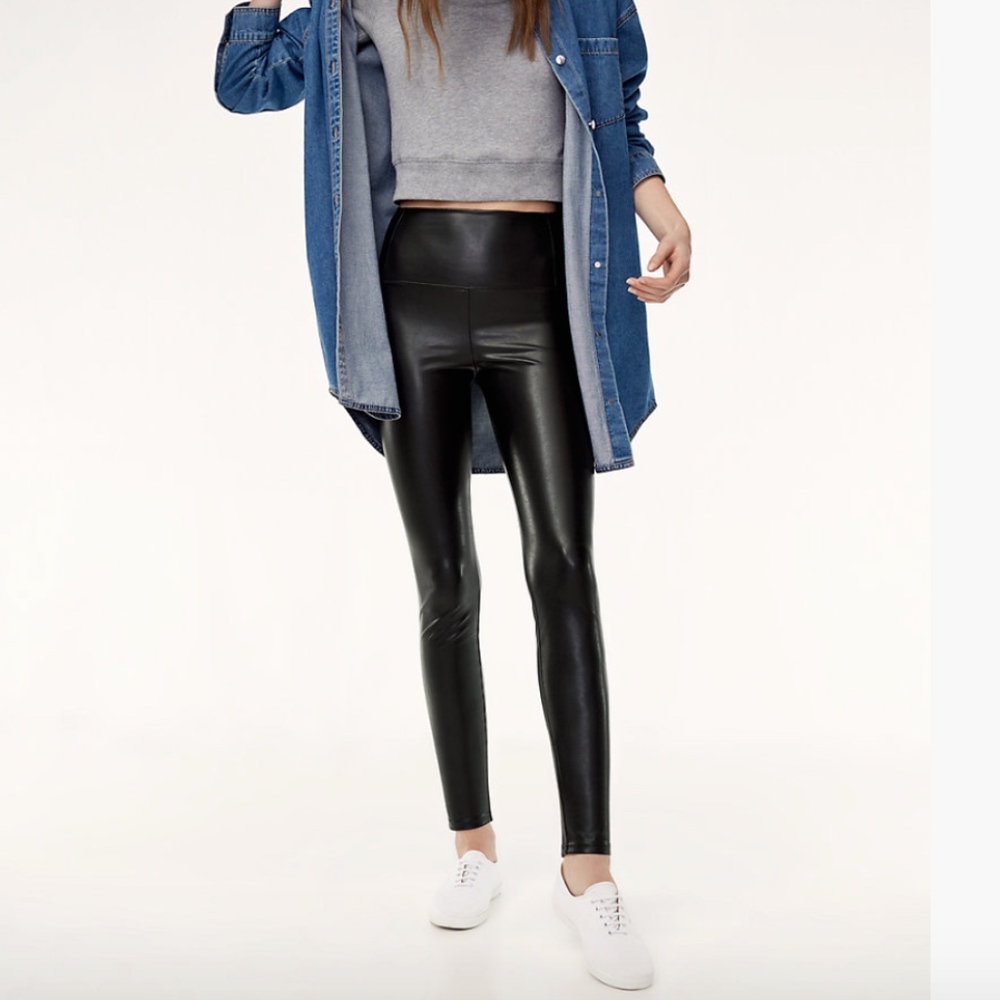 Wilfred Free DARIA PANT